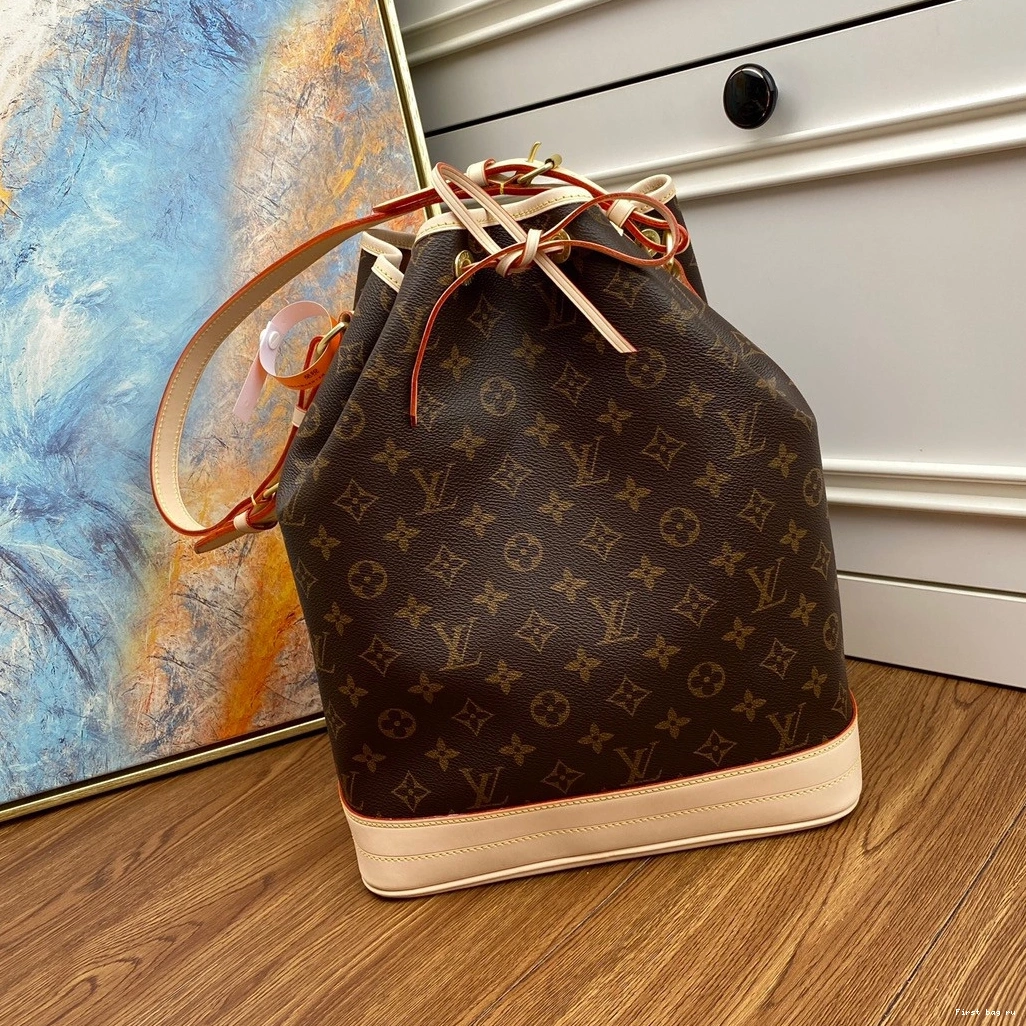 First bag ru VUITTON NOÉ LOUIS 0717